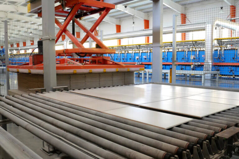 Female,Science,Biology,Laboratory,Worker,Using,Pipette,,Test,Tubes,,Microscope